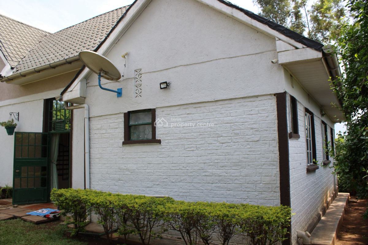 Gorgeous 3 Bedrooms Bungalow with an Attic & Well Manicured Garden, Mambo Leo, West Kisumu, Kisumu, House for Sale