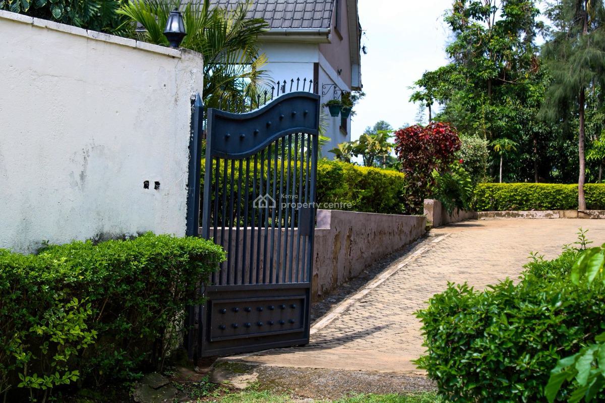 Gorgeous 3 Bedrooms Bungalow with an Attic & Well Manicured Garden, Mambo Leo, West Kisumu, Kisumu, House for Sale