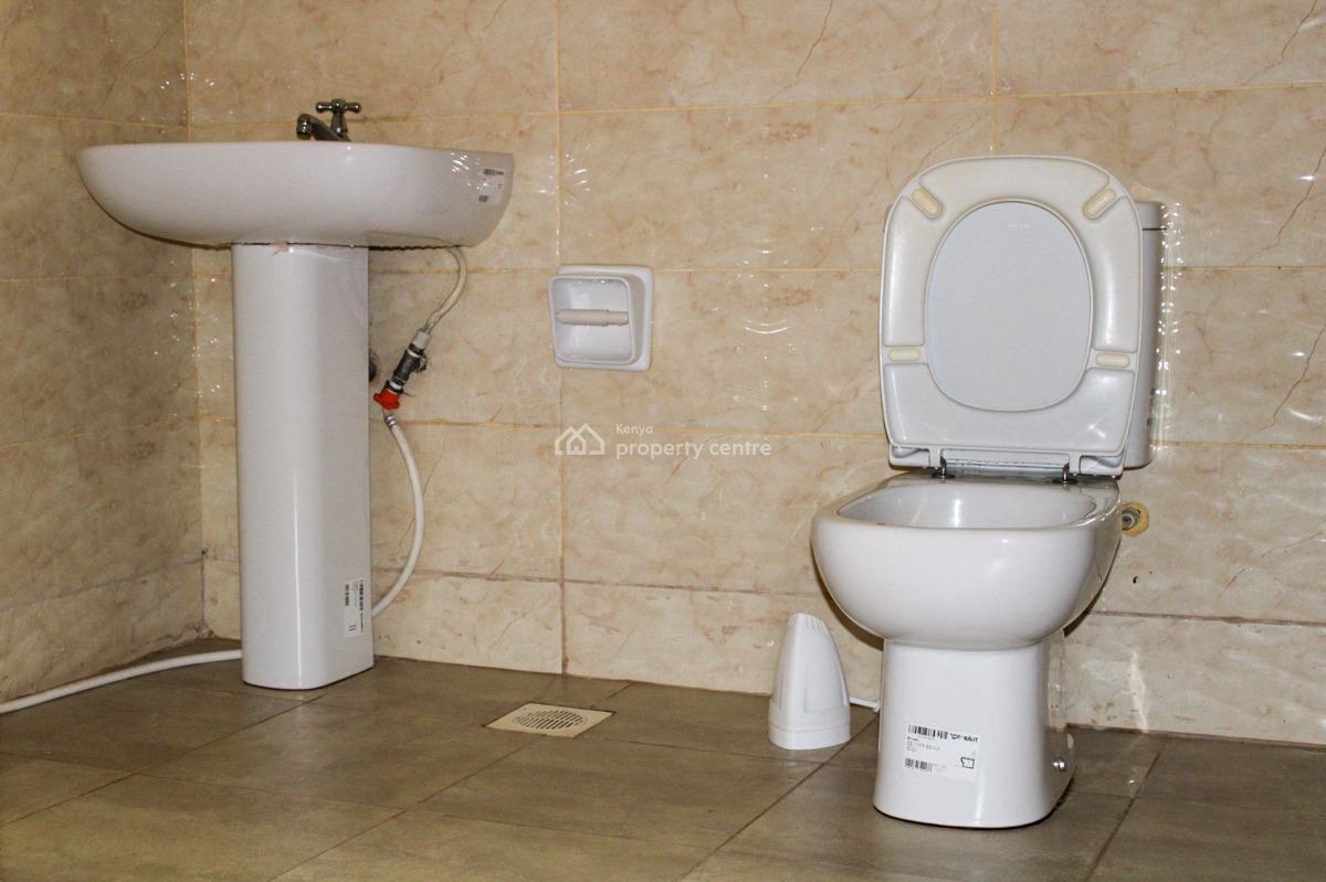 Gorgeous 3 Bedrooms Bungalow with an Attic & Well Manicured Garden, Mambo Leo, West Kisumu, Kisumu, House for Sale