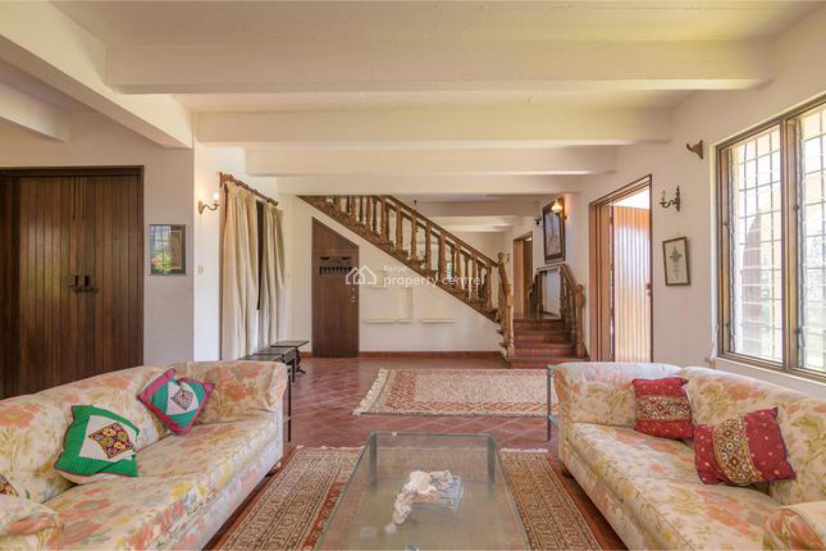 5 Bedrooms Villa on a 2 Acres Very Private Beach Property with a Swimm, Nyali, Nyali, Mombasa, Townhouse for Sale