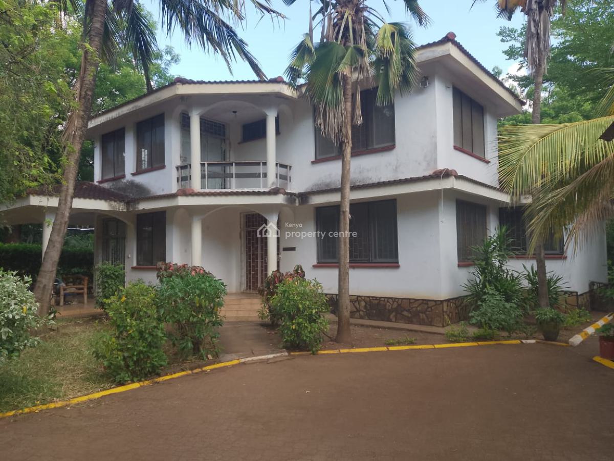 4 Bedroom House on a Half Acre a Long Links Road in Mombasa -, Nyali Mombasa, Nyali, Mombasa, Townhouse for Sale