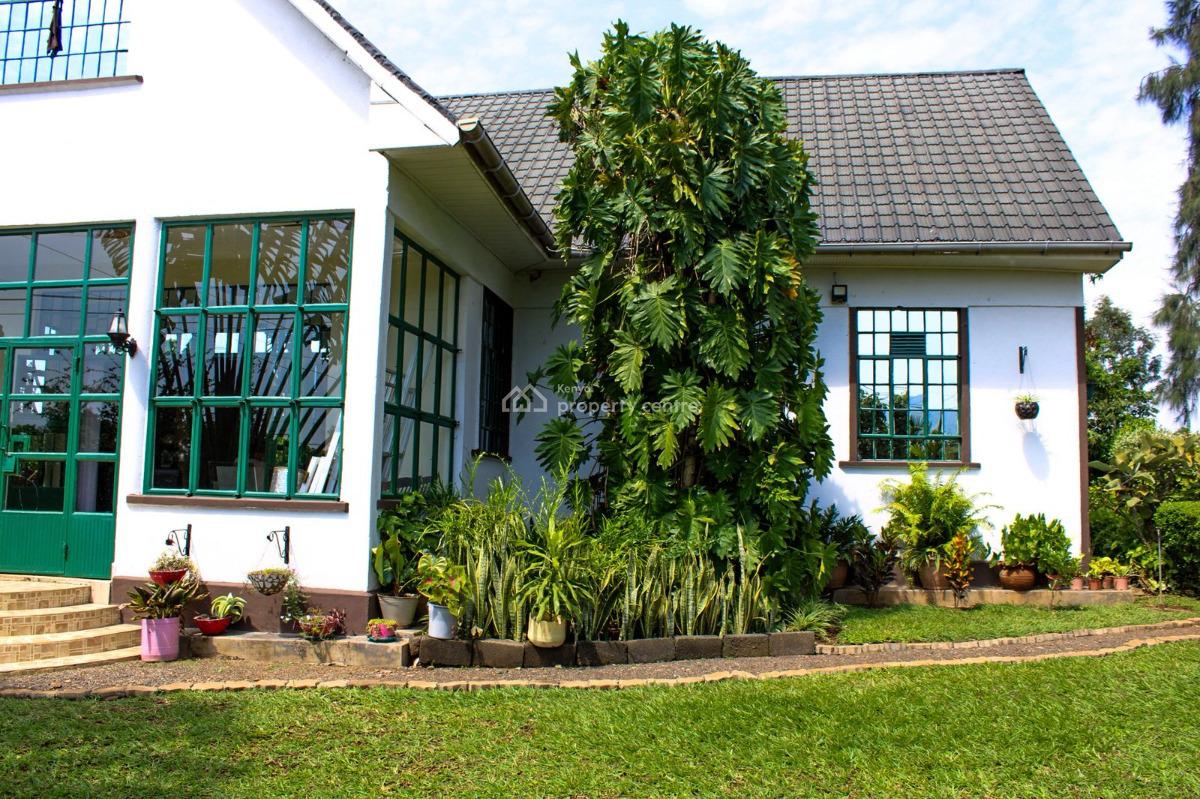 a Gorgeous 3 Bedroom House Sitting on 0.15ha, Mamboleo, Central Kisumu, Kisumu, Detached Bungalow for Sale