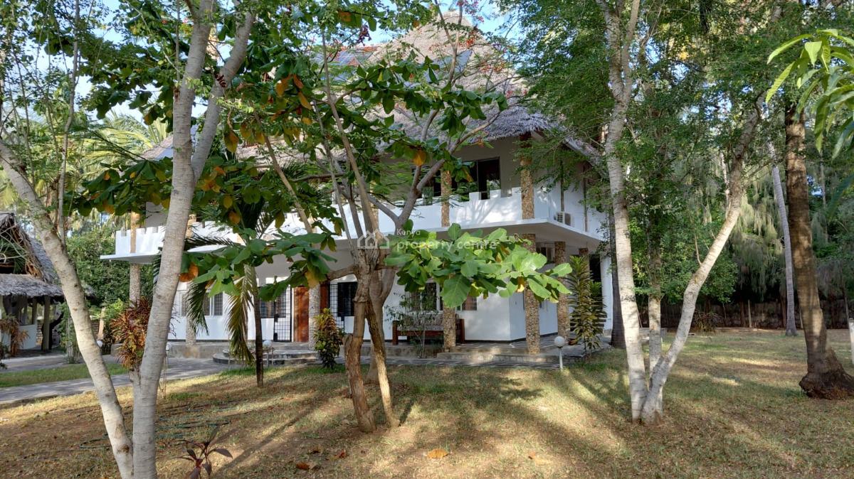 Garoda Watamu 1 Acre Plot with Big House of 5 Bedroom and Big Swimming, Garoda, Watamu, Kilifi, Townhouse for Sale