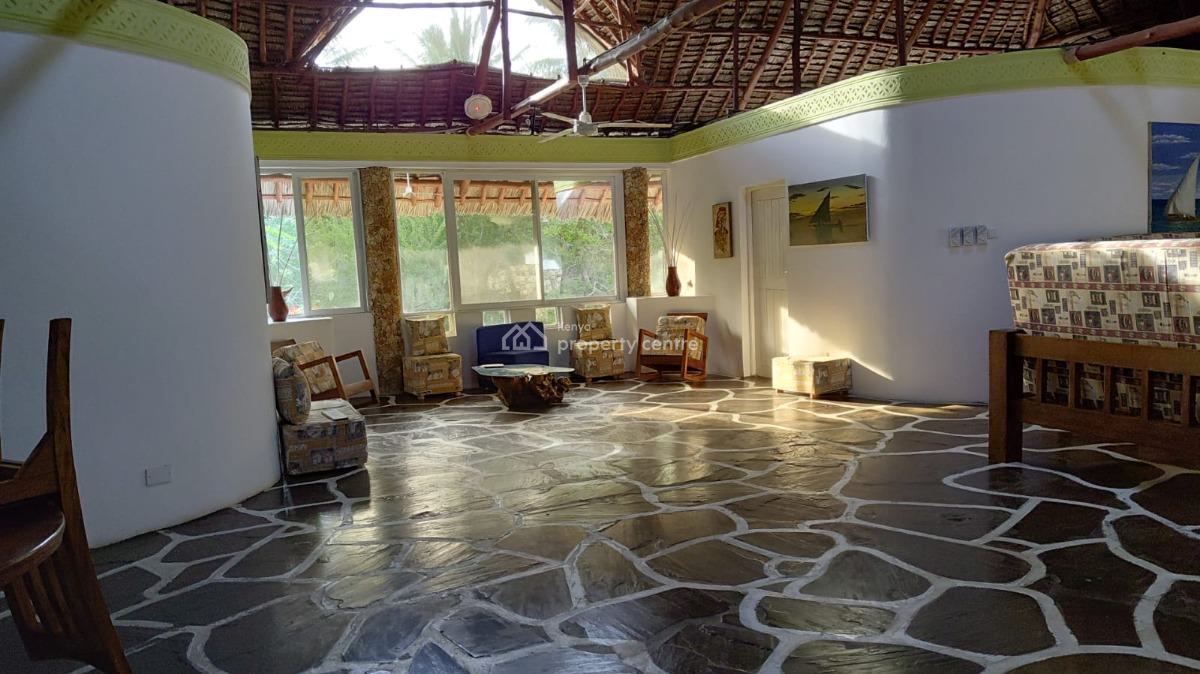 Garoda Watamu 1 Acre Plot with Big House of 5 Bedroom and Big Swimming, Garoda, Watamu, Kilifi, Townhouse for Sale