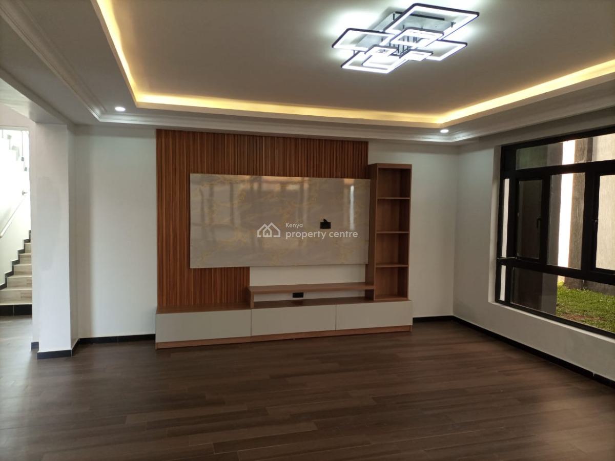 5 Bedroom House with Sq All Ensuite Ruiru.  Has a Family Room, Study R, Ruiru, Ruiru, Kiambu, Townhouse for Sale