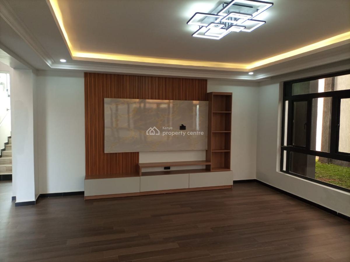 5 Bedroom House with Sq All Ensuite Ruiru.  Has a Family Room, Study R, Ruiru, Ruiru, Kiambu, Townhouse for Sale