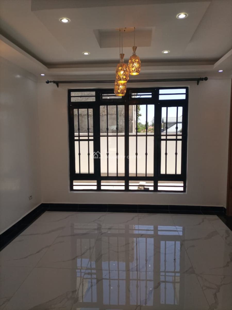 3 Bedroom House with Dsq All Ensuite Mugutha Has a Study Room, Ruiru, Ruiru, Kiambu, Townhouse for Sale