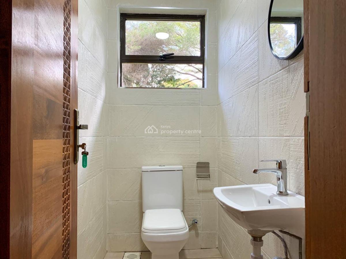Luxury 4 Bedrooms in Gated Community, Kuwinda Road, Karen, Nairobi, Townhouse for Rent