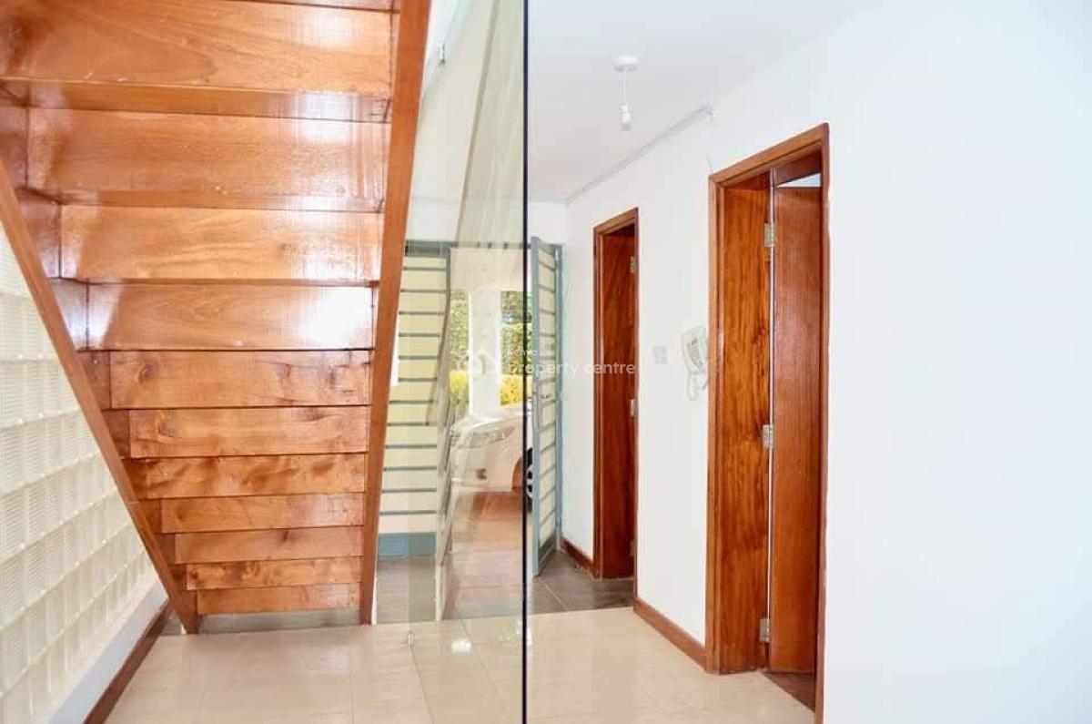 Contemporary 4 Bedrooms All-en-suite Townhouse, Lavington, Nairobi, House for Rent