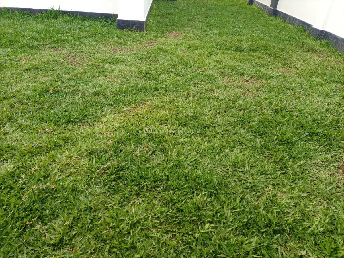 5 Bedroom House with Sq All Ensuite Ruiru.  Has a Family Room, Study R, Ruiru, Ruiru, Kiambu, Townhouse for Sale