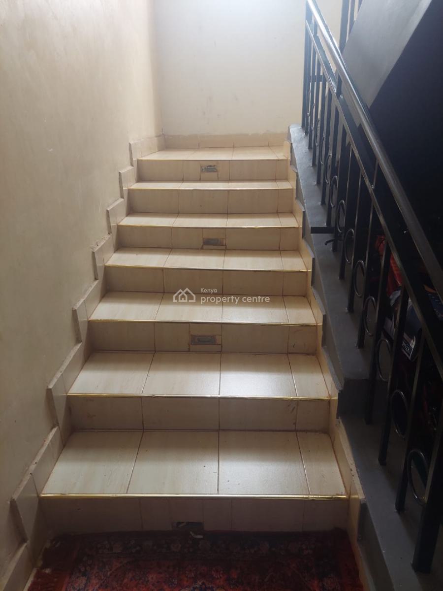 Spacious 5 Bedroom Maisonette 2ensuite on Eighth, Ngoingwa Murram, 400 Meter From Thika Highway, Thika, Kiambu, House for Sale
