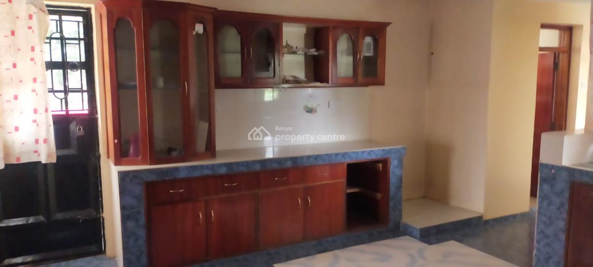 Exceptional 6 Bedroom Home All Ensuite on One Acre, 500 Meters From The Tarmac Road, Ongata Rongai, Kajiado, House for Sale