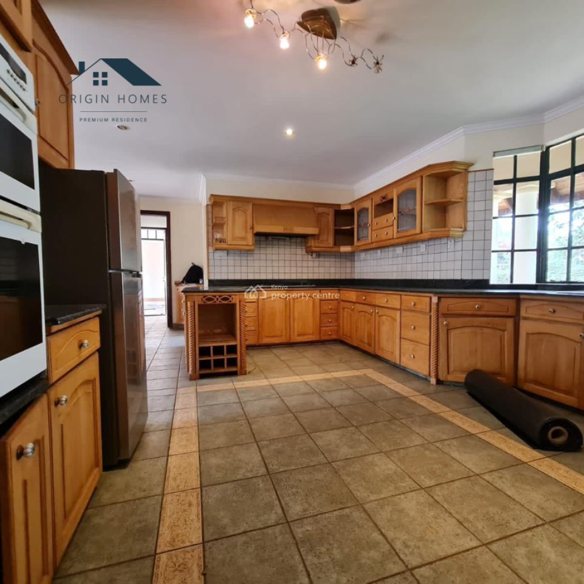 Magnificent 5-bedroom Villa with Private Dam Access -- Ridgeways, Chania, Kiambu, Townhouse for Rent