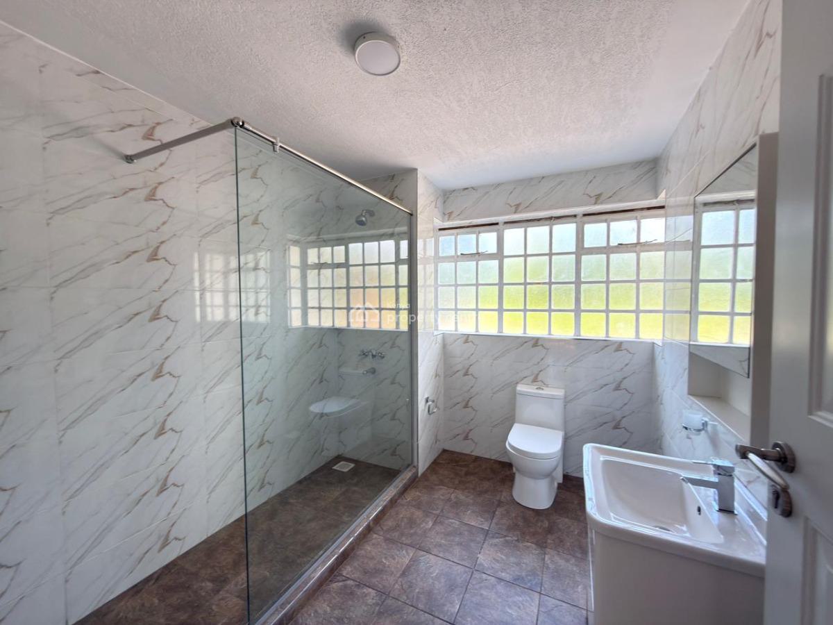 Elegant 4 Bedrooms Home on Half Acre, Gigiri, Westlands, Nairobi, House for Rent