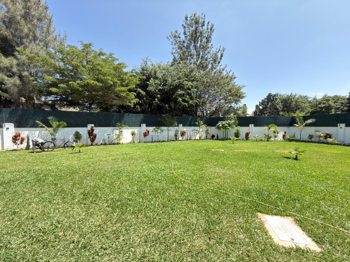 New 6 Bedrooms House on ½ Acre, Runda, Westlands, Nairobi, House for Rent