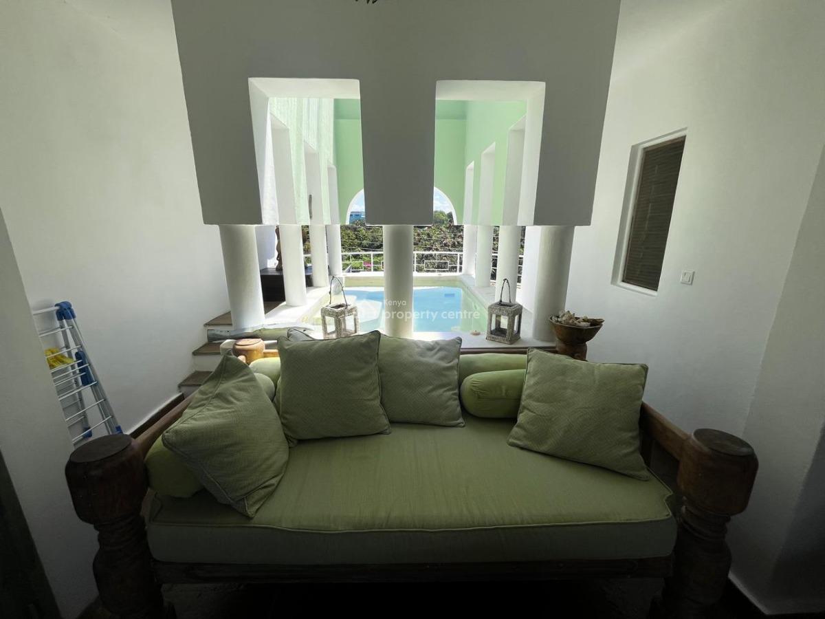 Luxury Penthouse Studio with Jacuzzi at Beverly Suites, Beverly Suites Silversands Road, Malindi Town, Kilifi, Bedsitter (single Room) Short Let