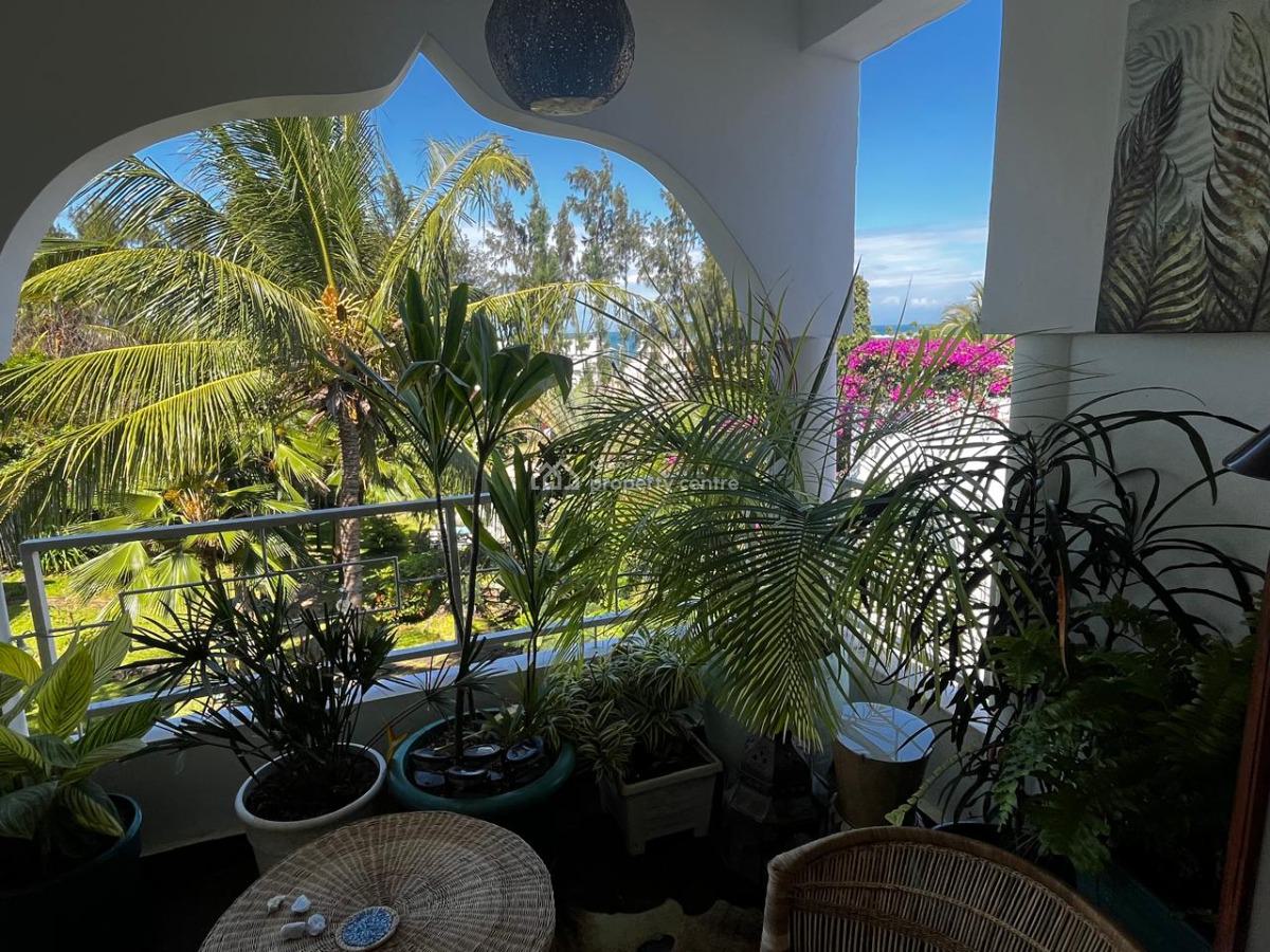 Luxury Penthouse Studio with Jacuzzi at Beverly Suites, Beverly Suites Silversands Road, Malindi Town, Kilifi, Bedsitter (single Room) Short Let