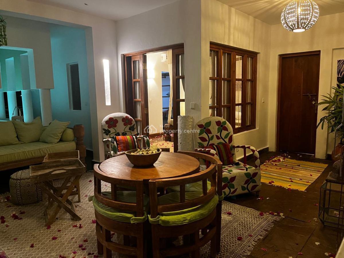 Luxury Penthouse Studio with Jacuzzi at Beverly Suites, Beverly Suites Silversands Road, Malindi Town, Kilifi, Bedsitter (single Room) Short Let