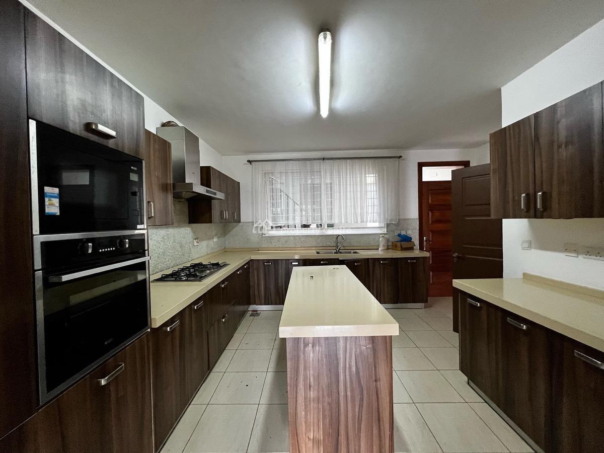 Luxurious 5 Bedrooms, Lavington, Nairobi, House for Sale