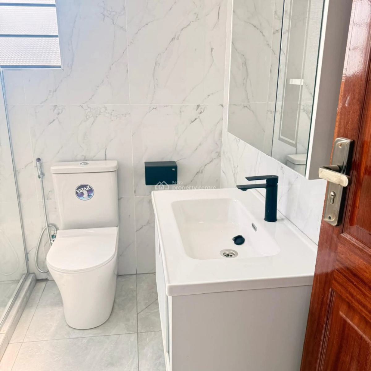 Contemporary 4bedroom Maisonette All Ensuite with Dsq, Mugutha, Ruiru, Ruiru, Kiambu, House for Sale