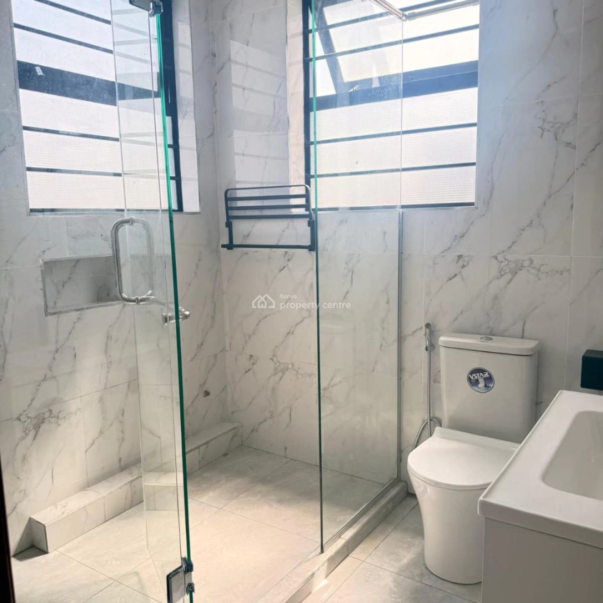 Contemporary 4bedroom Maisonette All Ensuite with Dsq, Mugutha, Ruiru, Ruiru, Kiambu, House for Sale