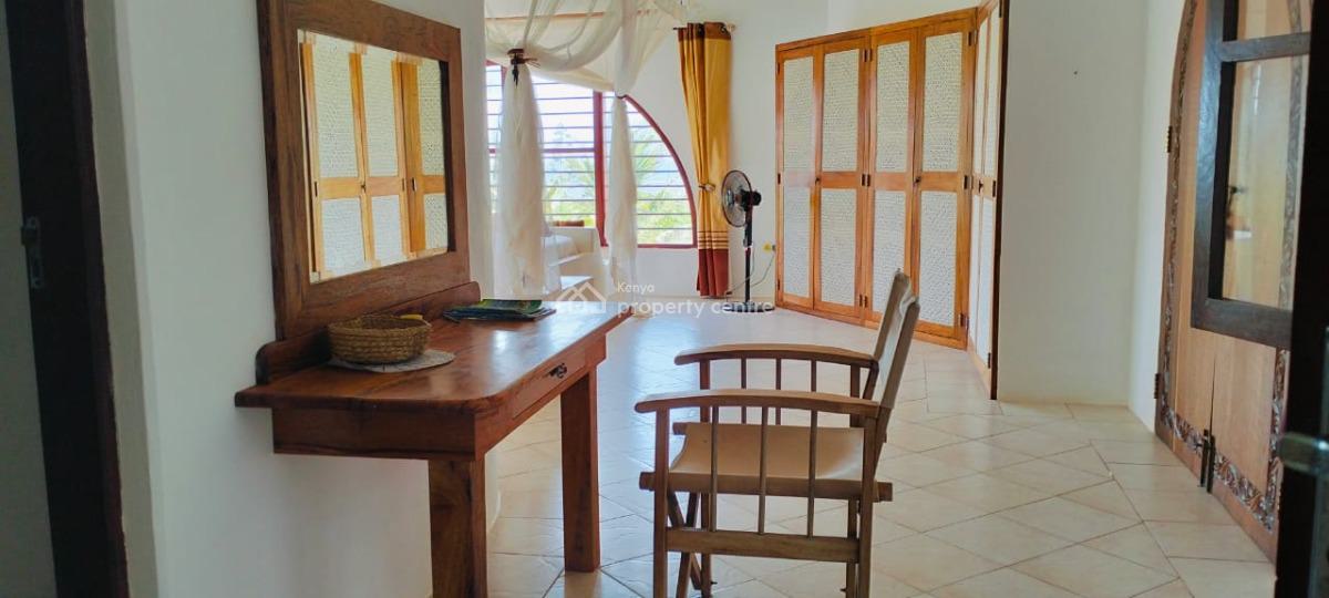 Beachfront All Ensuite 4-bedroom Villa, Off Kanani Road, Watamu, Kilifi, House for Sale