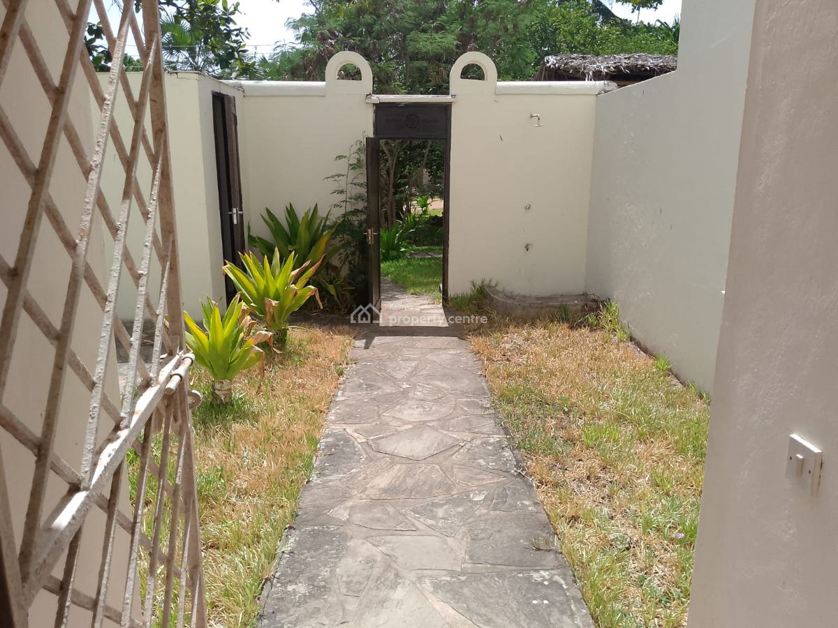 Spectacular Furnished 2 Bedrooms Beachfront, Kilimandogo Residence, Malindi Town, Kilifi, Apartment for Rent