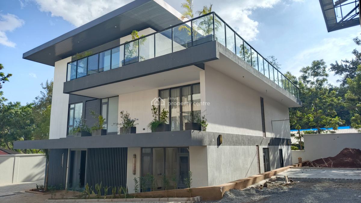 an Excellent 5 Bedrooms Townhouse, All Ensuite Plus 2 Dsq + 2 Offices, Lavington, Nairobi, House for Sale