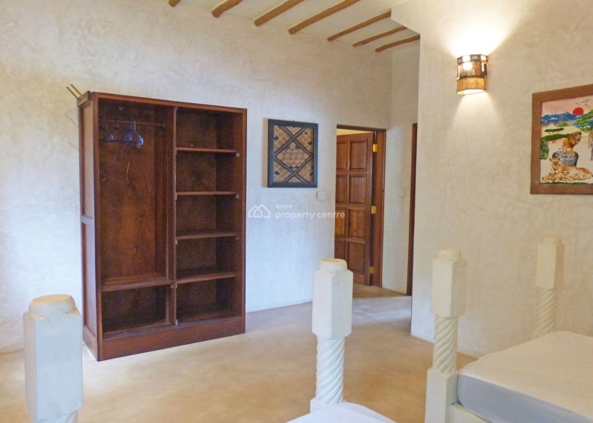 4 Bedroom House -- Watamu Pawns Lake Prime Coastal Property, Watamu, Watamu, Kilifi, Apartment for Sale