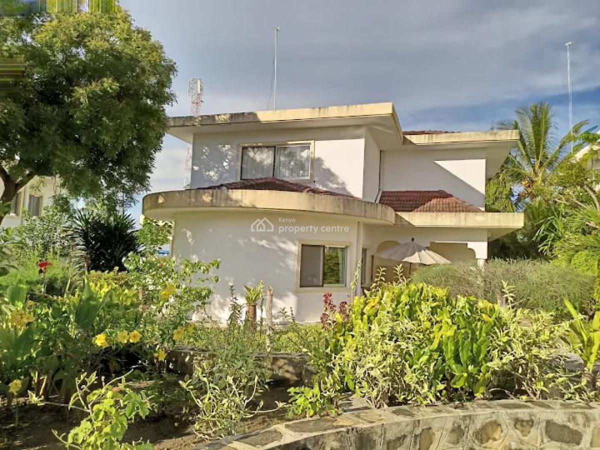 4 Bedroom Sitting on 1/4 of an Acre Fully Furnished Asking Price 30m, Kilifi Watamu, Watamu, Kilifi, Townhouse for Sale