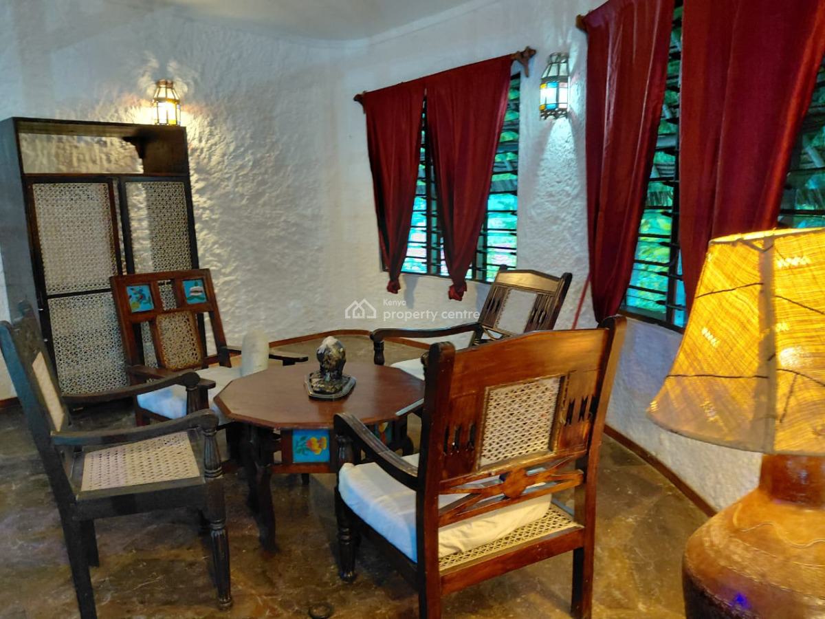 4 Bedrooms Sitting on Aquater of Acre Fulfurnished  Located in Watamu, Watamu, Watamu, Kilifi, Townhouse for Sale