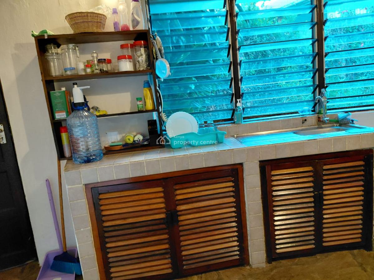 4 Bedrooms Sitting on Aquater of Acre Fulfurnished  Located in Watamu, Watamu, Watamu, Kilifi, Townhouse for Sale