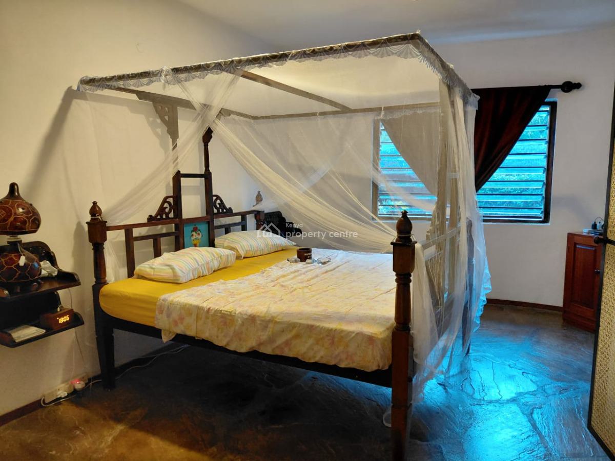 4 Bedrooms Sitting on Aquater of Acre Fulfurnished  Located in Watamu, Watamu, Watamu, Kilifi, Townhouse for Sale
