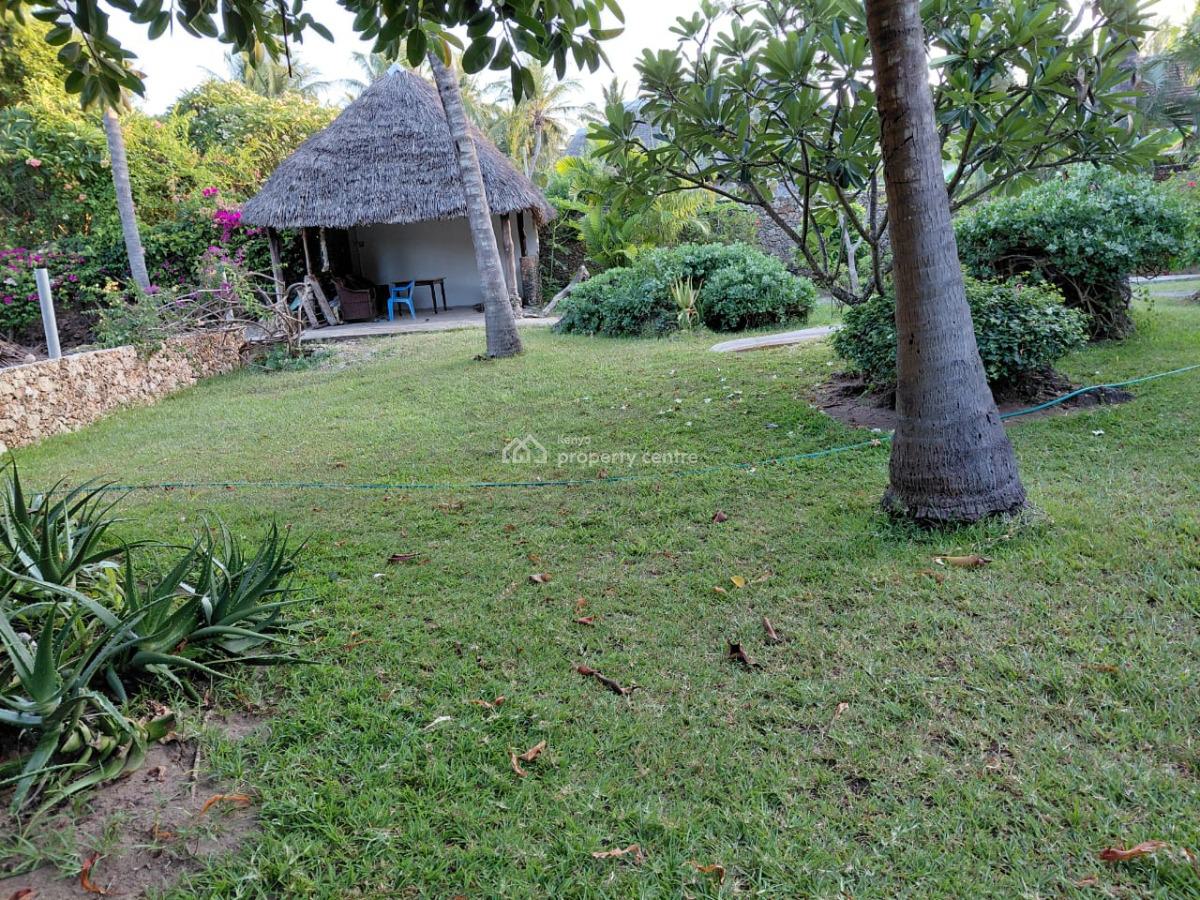 4 Bedrooms Sitting on Aquater of Acre Fulfurnished  Located in Watamu, Watamu, Watamu, Kilifi, Townhouse for Sale