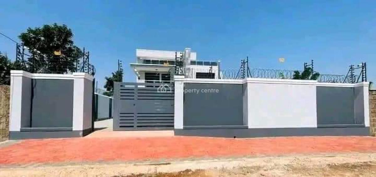 Ruiru 4 Bedroom House All En-suite House with a Sq. Located Wi, Ruiru, Ruiru, Kiambu, Townhouse for Sale