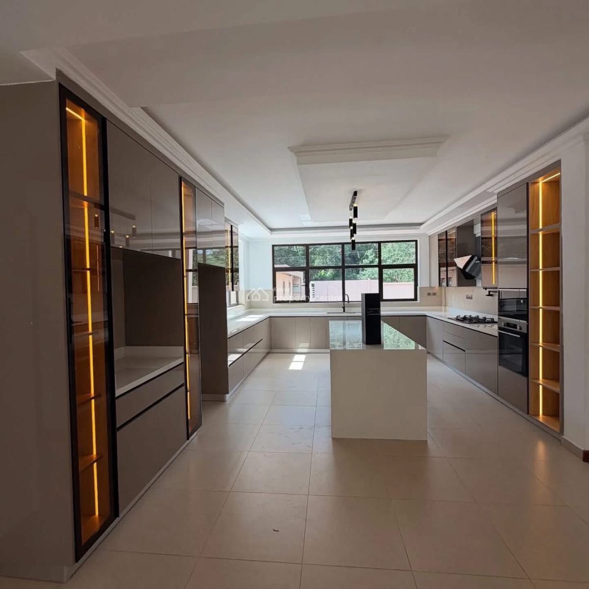 Luxurious 5 Bedrooms, Karen, Nairobi, House for Sale