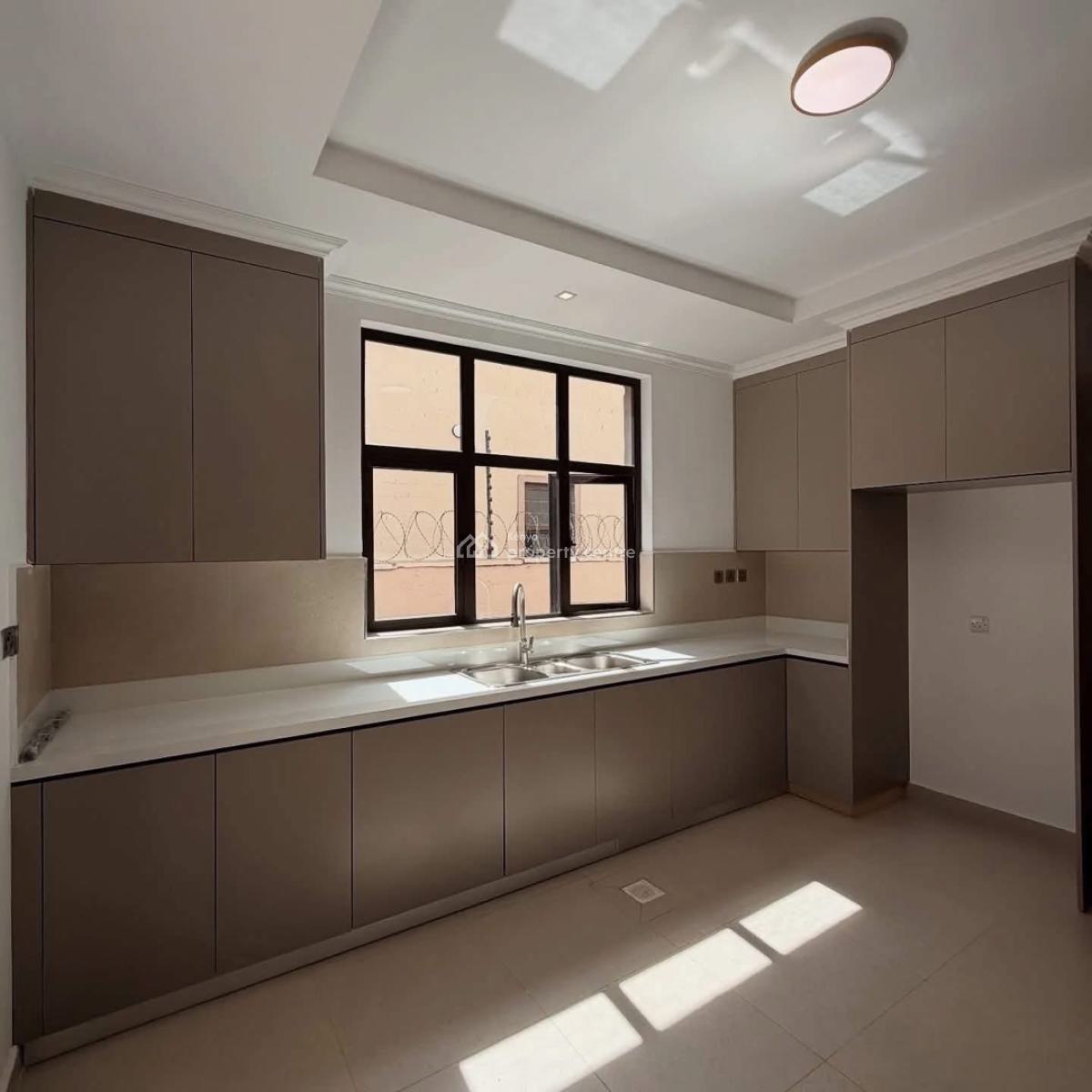 Luxurious 5 Bedrooms, Karen, Nairobi, House for Sale