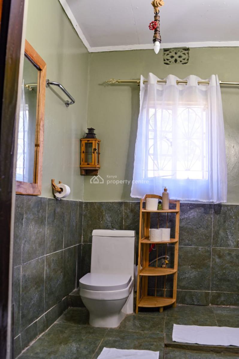 Tastefully Furnished 5 Bedroom House, Near Meru National Park, Municipality, Meru, Detached Bungalow Short Let