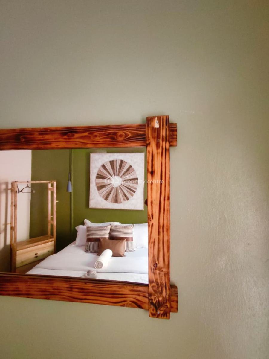 Tastefully Furnished 5 Bedroom House, Near Meru National Park, Municipality, Meru, Detached Bungalow Short Let