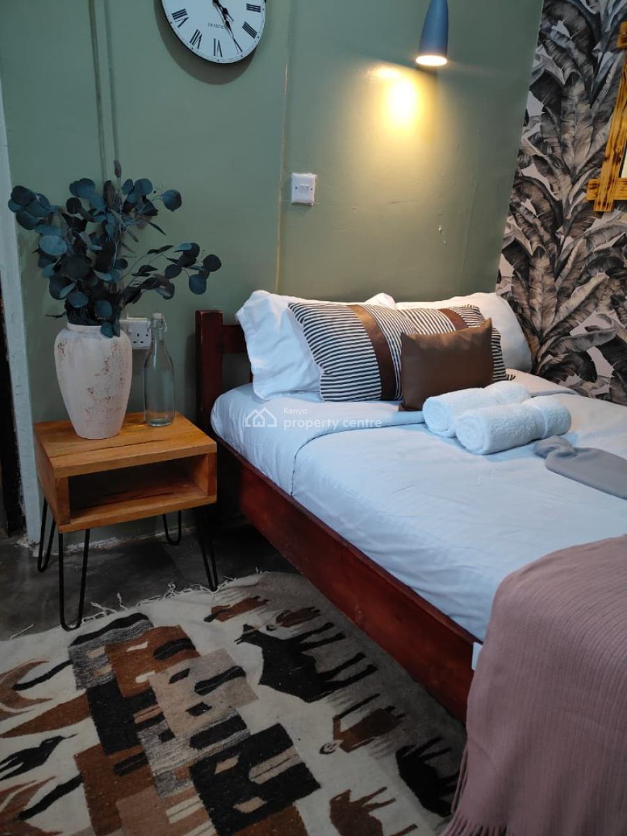 Tastefully Furnished 5 Bedroom House, Near Meru National Park, Municipality, Meru, Detached Bungalow Short Let