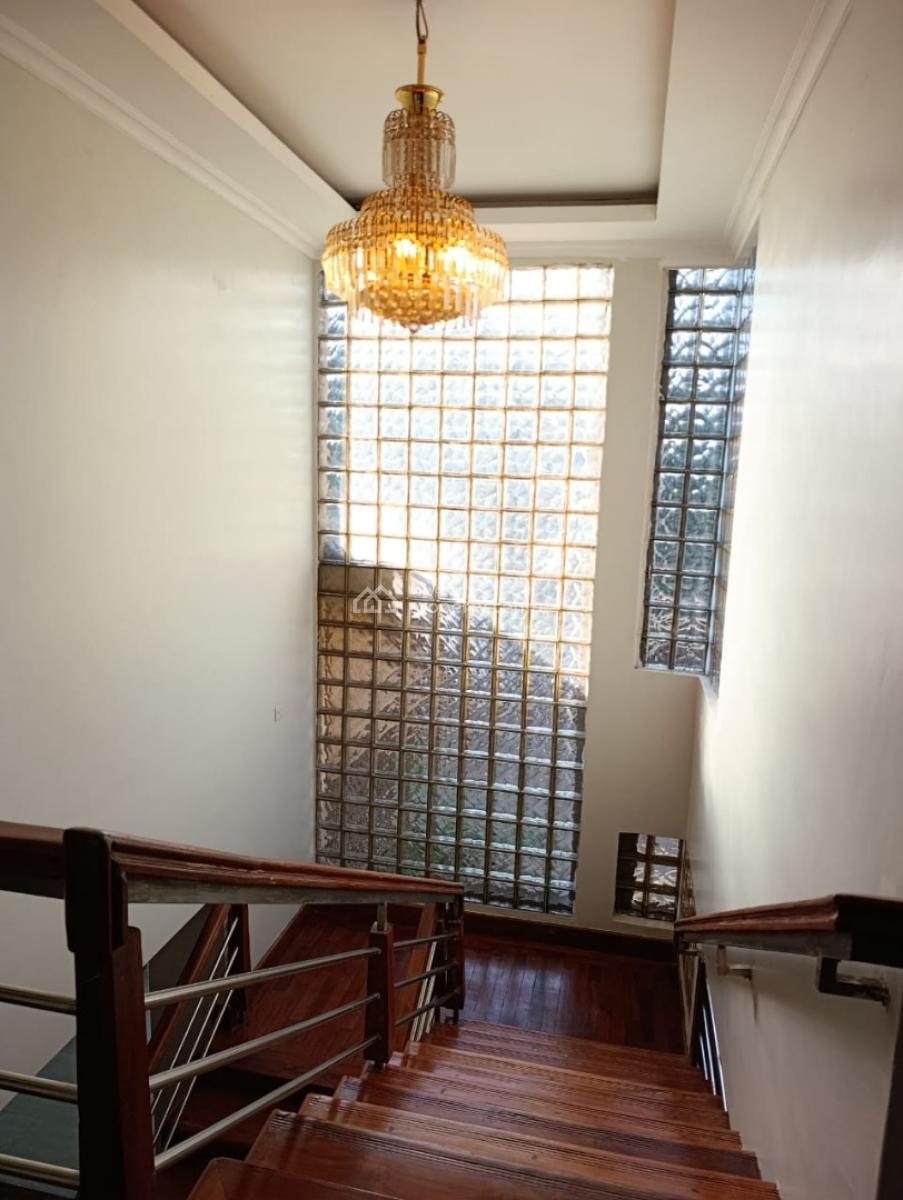 Elegant 4 Bedroom Standalone Villa on ½ Acre, Runda, Westlands, Nairobi, House for Sale