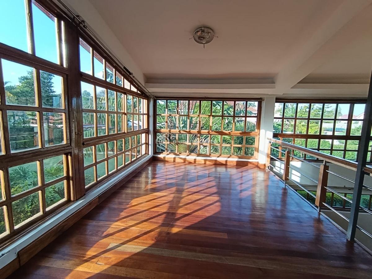 Elegant 4 Bedroom Standalone Villa on ½ Acre, Runda, Westlands, Nairobi, House for Sale