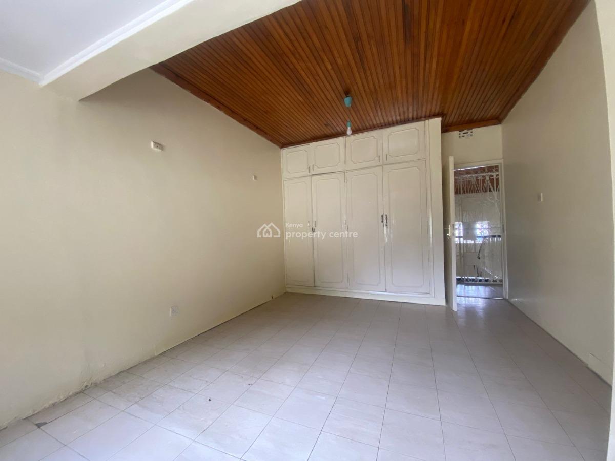 Spacious Family Living 4  Bedrooms Mansion with Secure Environment, Near Diamond Plaza, Parklands, Nairobi, Townhouse for Rent