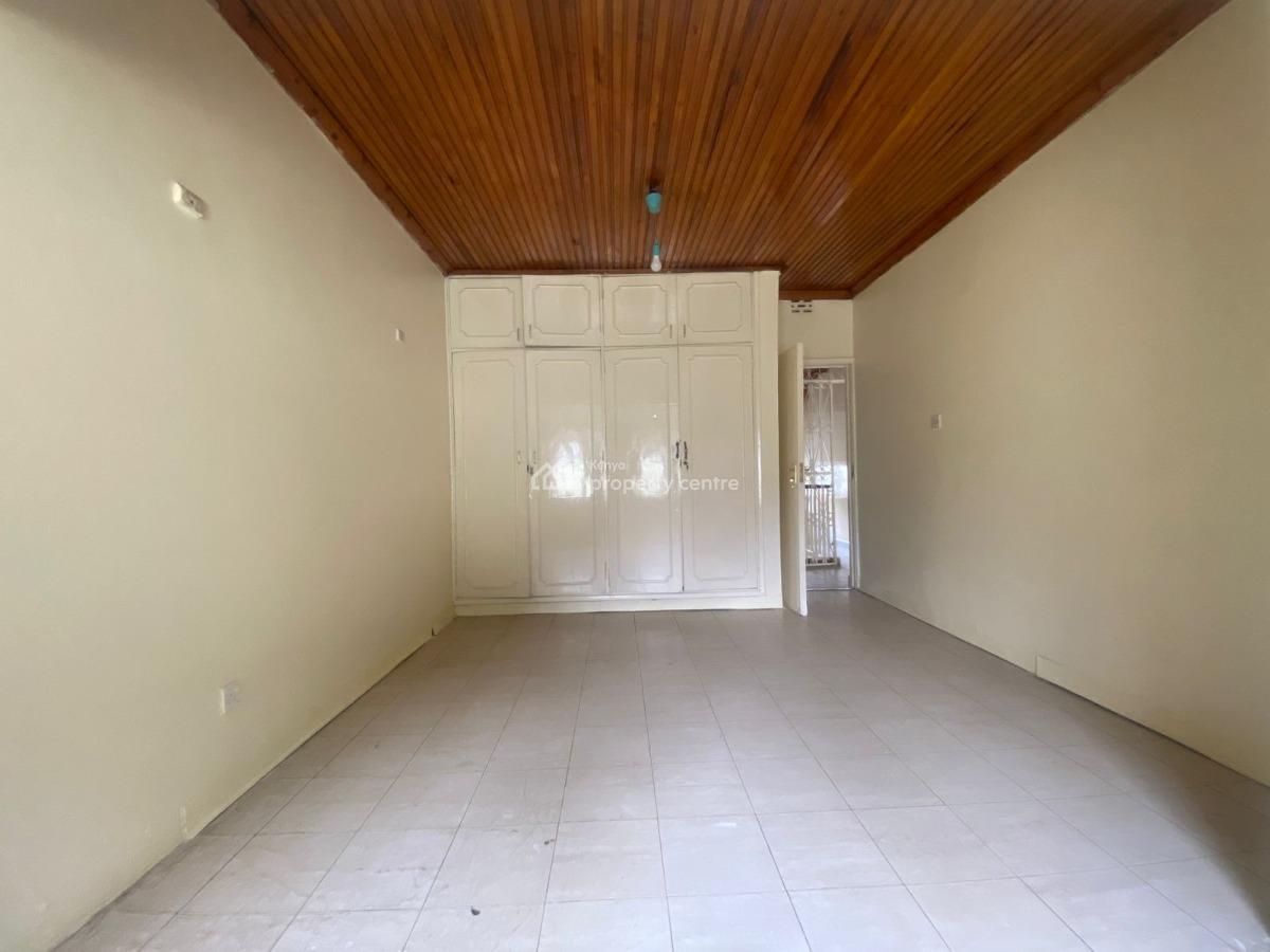 Spacious Family Living 4  Bedrooms Mansion with Secure Environment, Near Diamond Plaza, Parklands, Nairobi, Townhouse for Rent