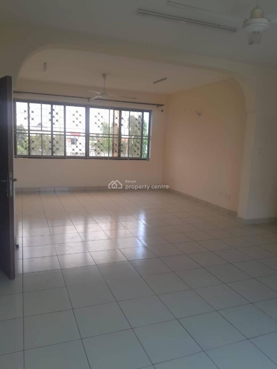 Spacious ,3 Bedroom Apartment with Balcony ., Mkomani, Nyali, Mombasa, Apartment for Rent