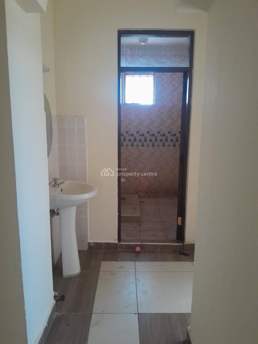 Spacious 3 Bedroom Apartment with Balcony., Tudor, Tudor, Mombasa, Apartment for Rent