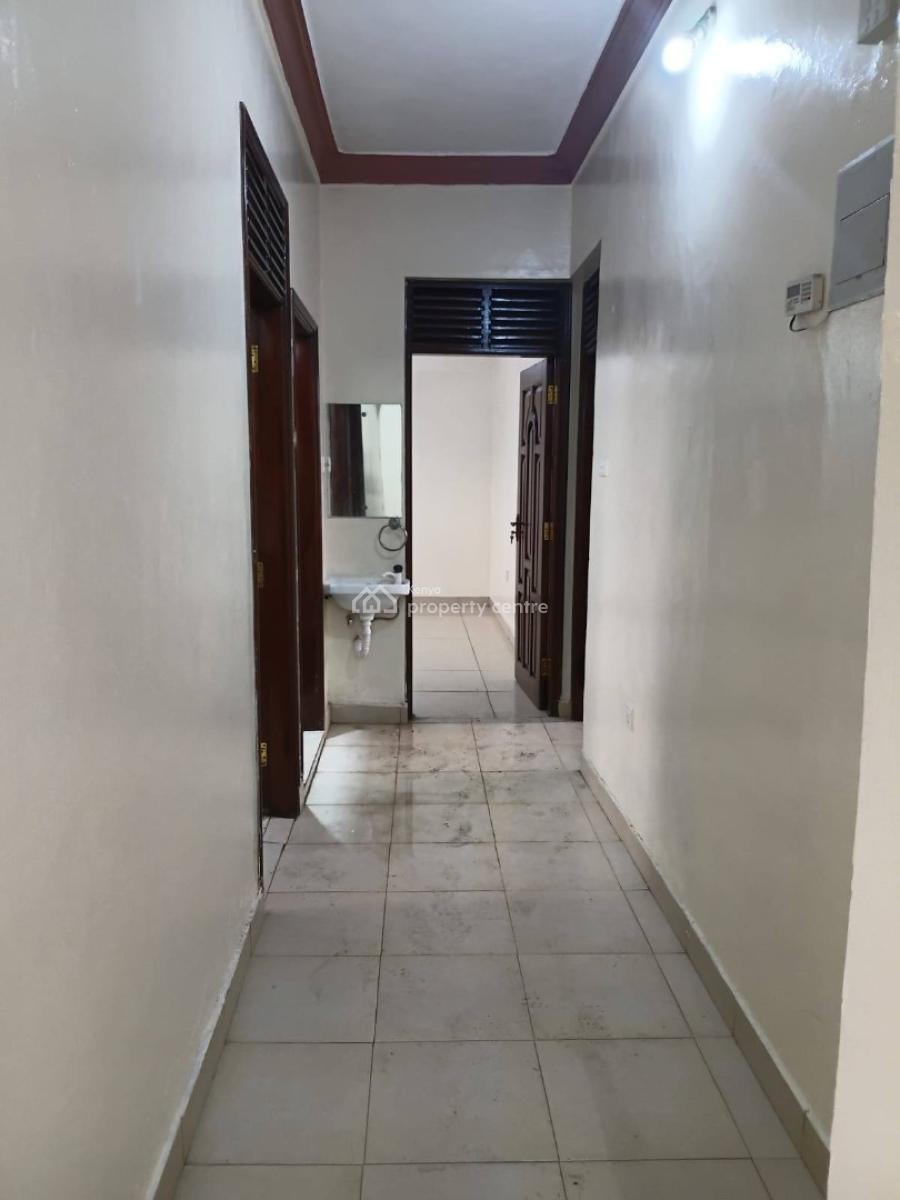 Spacious 2 Bedroom Apartment with Parking, Sparki, Majengo, Mombasa, Apartment for Rent