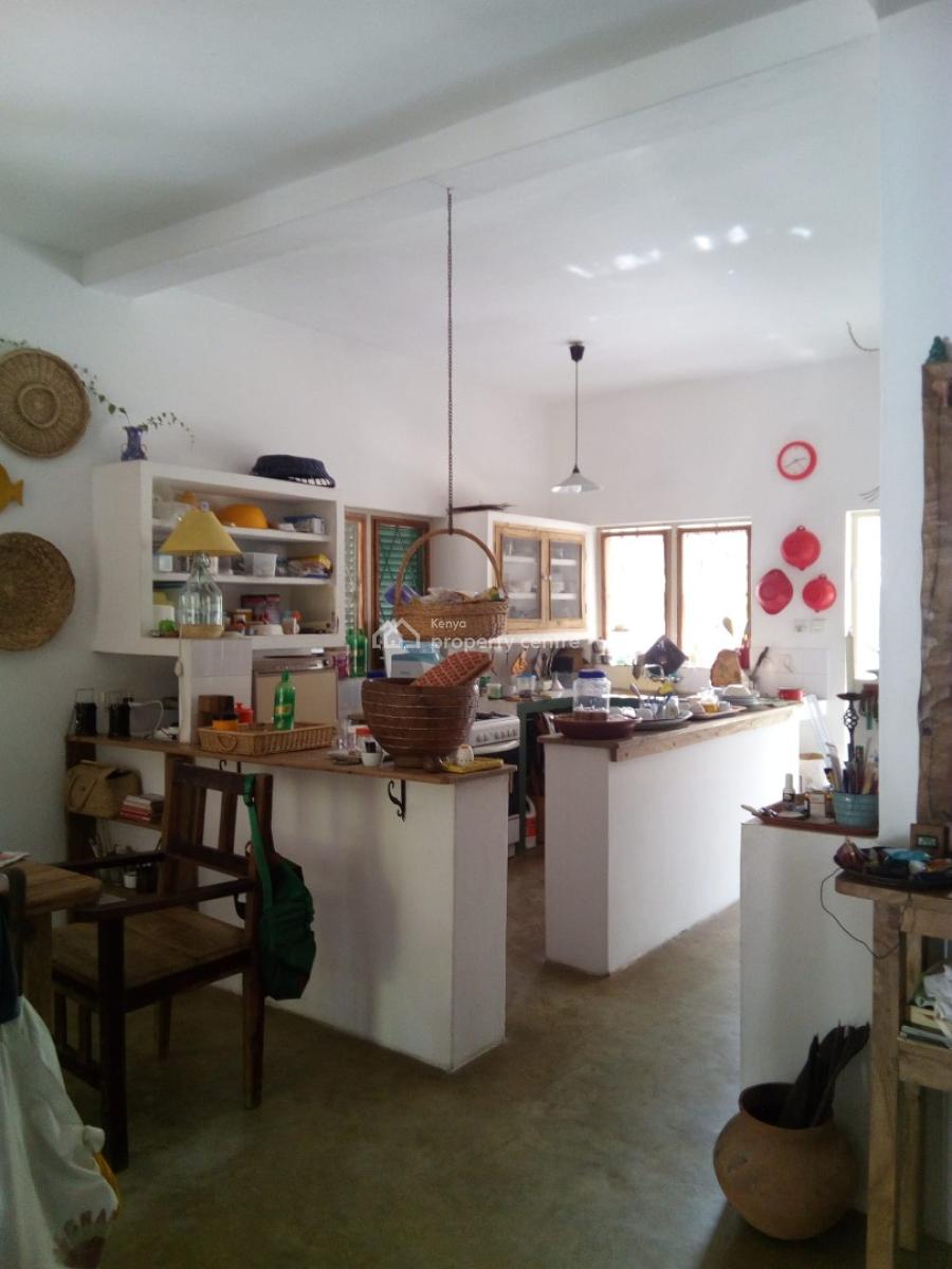 Luxury 3-bedroom Beachfront Home on 1-acre in Che Shale, Che Shale, Malindi Town, Kilifi, House for Sale