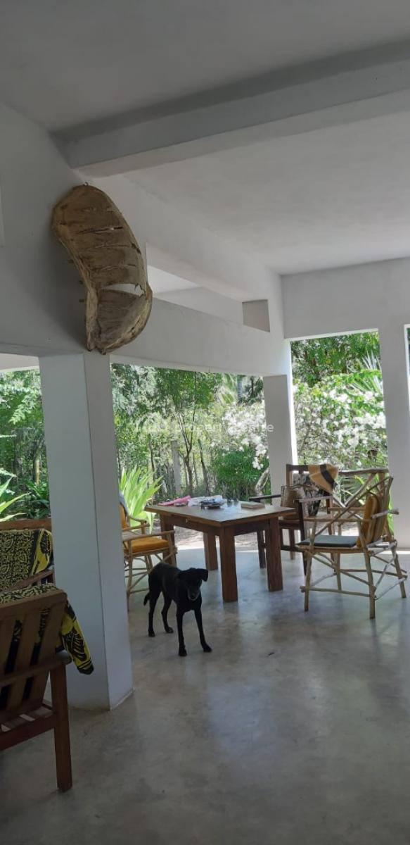 Luxury 3-bedroom Beachfront Home on 1-acre in Che Shale, Che Shale, Malindi Town, Kilifi, House for Sale