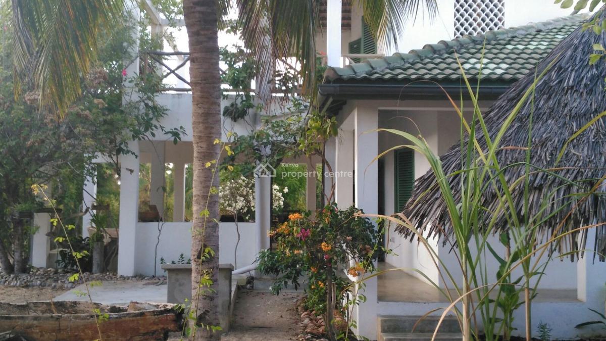 Luxury 3-bedroom Beachfront Home on 1-acre in Che Shale, Che Shale, Malindi Town, Kilifi, House for Sale